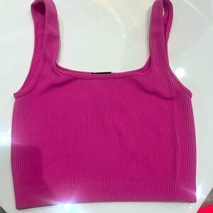 Zara tank top in this beautiful pink color and the material is amazing
